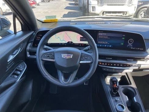 Used 2025 Cadillac XT4 Sport image 7