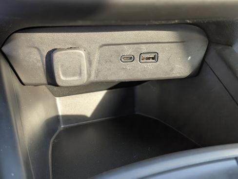 Used 2024 Chevrolet Trax RS w/ Sunroof Package image 21