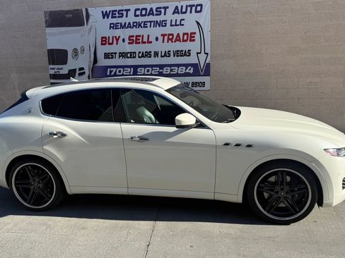 Used 2017 Maserati Levante S AWD/4WD image 3