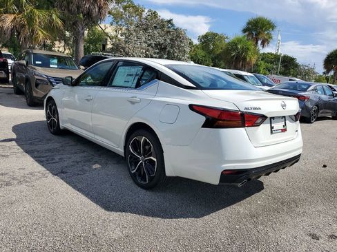 New 2025 Nissan Altima 2.5 SR w/ SR Premium Package image 3