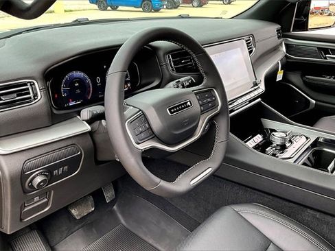 New 2025 Jeep Wagoneer Series II image 9