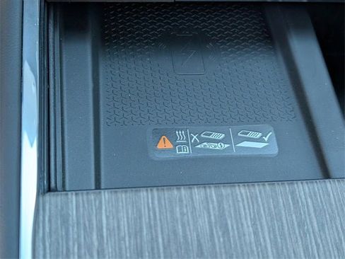 New 2026 GMC Acadia Denali w/ Super Cruise Package image 16