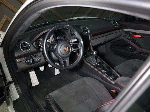 Used 2021 Porsche 718 Cayman GT4 w/ Light Design Package image 5