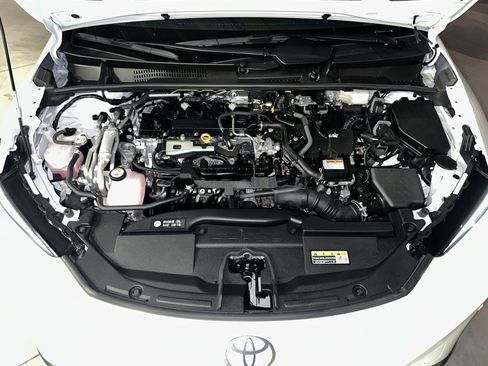 Used 2024 Toyota Prius Prime image 32