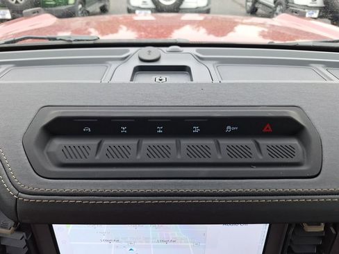 New 2025 Ford Bronco Badlands w/ Sasquatch Package image 9