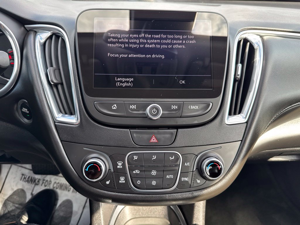 Used 2019 Chevrolet Malibu Hybrid w/ Leather Package FWD image 26