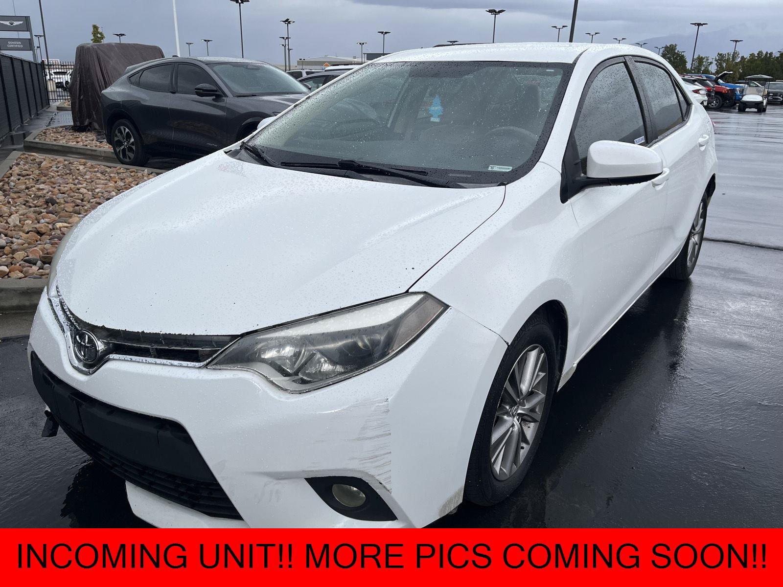Used 2014 Toyota Corolla LE FWD image 1