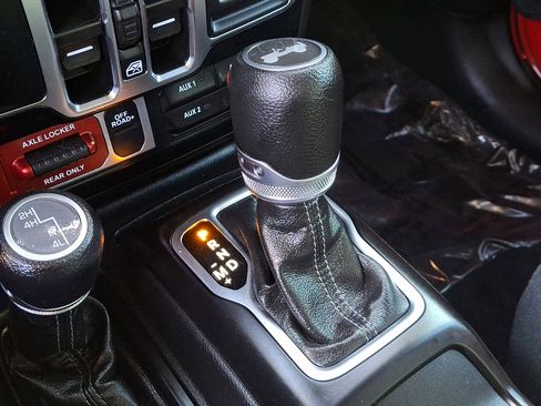 Used 2024 Jeep Wrangler Unlimited Sport image 14