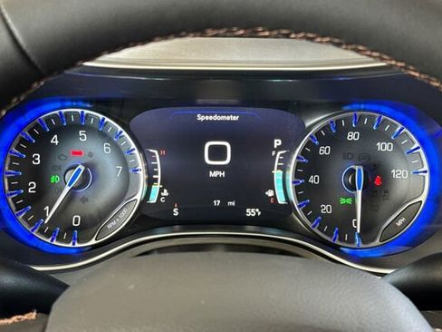 New 2026 Chrysler Pacifica Pinnacle image 24