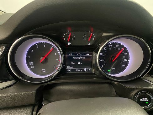 Used 2019 Buick Regal Preferred image 10