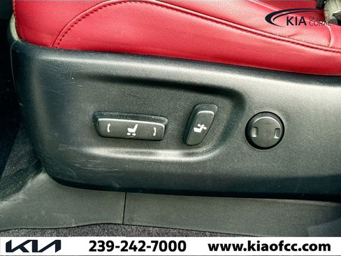 Used 2020 Lexus GX 460 Premium w/ Premium Package image 25