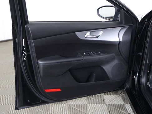 Used 2023 Kia Forte LXS w/ LXS Technology Package FWD image 21