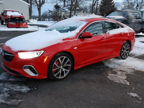 Used 2020 Buick Regal GS w/ GS Driver Confidence Package image 2