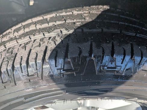 Used 2017 RAM 1500 Express image 10