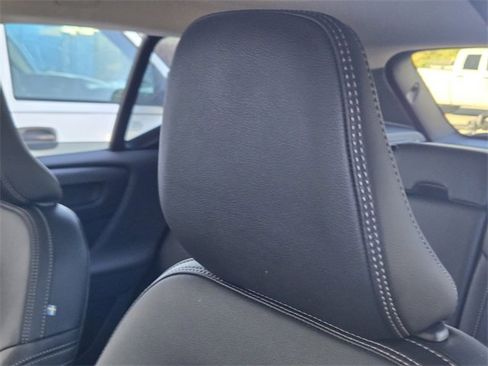 Used 2025 Volvo XC40 B5 Core image 18