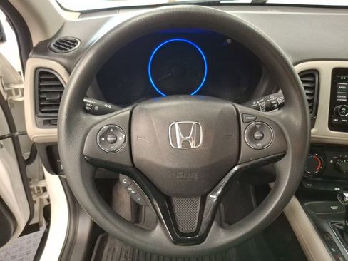 Used 2018 Honda HR-V LX image 15