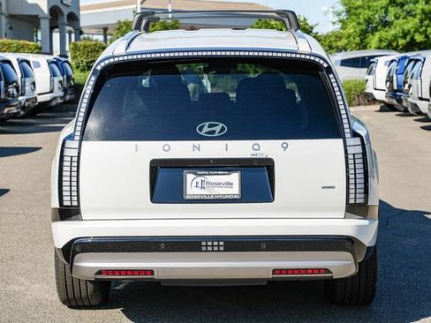 New 2026 Hyundai Ioniq 9 SEL AWD/4WD image 4