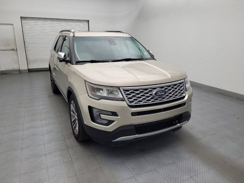 Used 2017 Ford Explorer Platinum AWD/4WD image 14