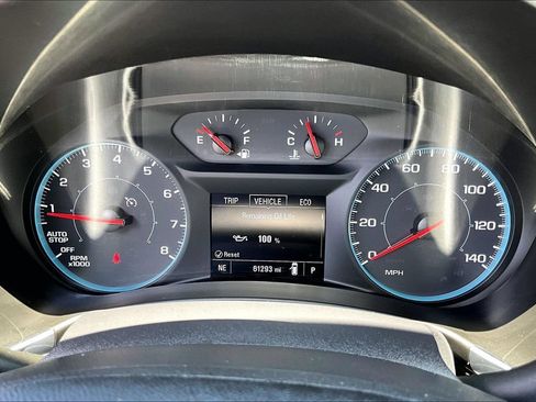 Used 2021 Chevrolet Equinox LS w/ LPO, Blackout Package AWD/4WD image 11