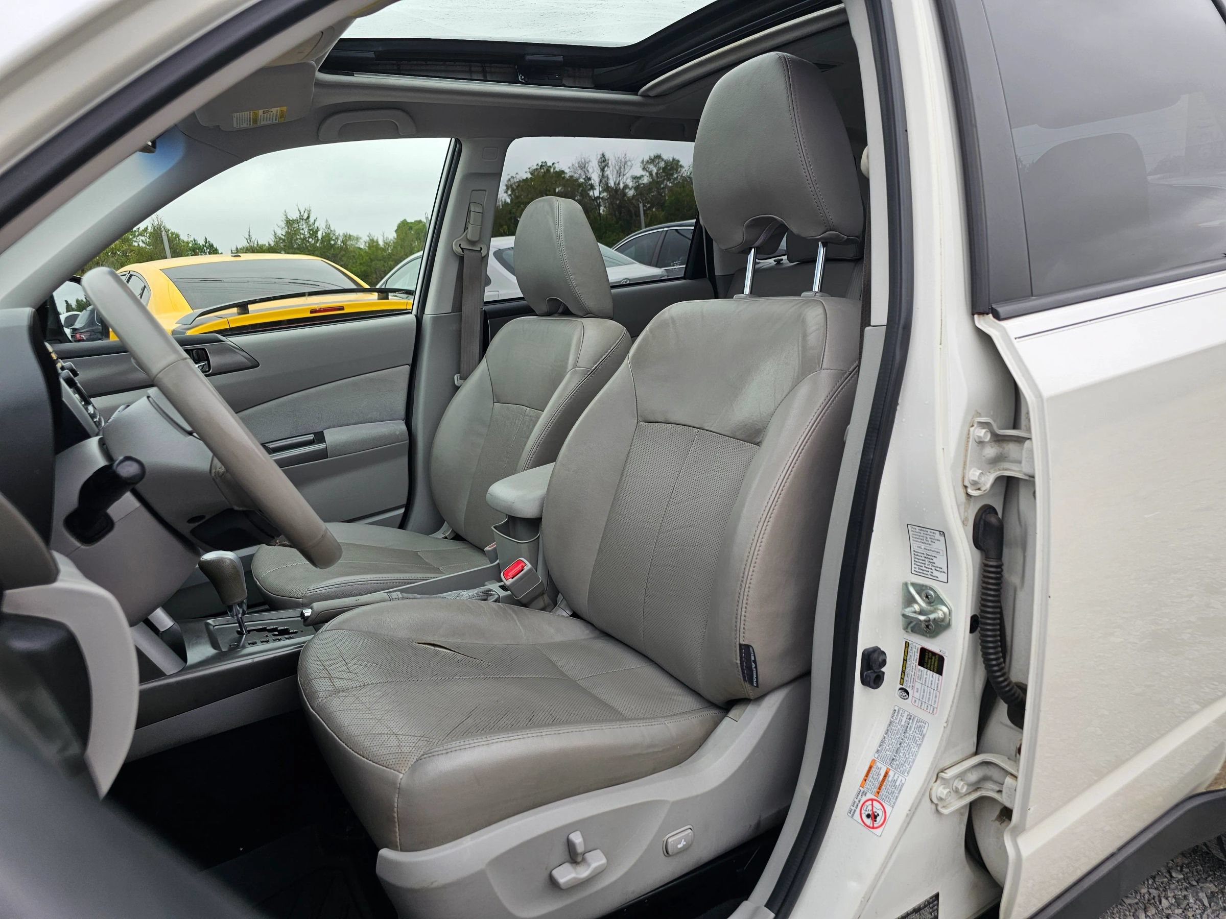 Used 2011 Subaru Forester 2.5X Touring AWD/4WD image 4