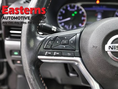 Used 2023 Nissan Sentra SR w/ SR Premium Package FWD image 15