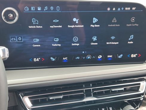 New 2026 Chevrolet Traverse LT w/ Sun and Wheel Package FWD image 12