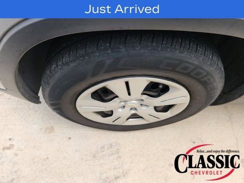 Used 2018 Chevrolet Trax LS image 15