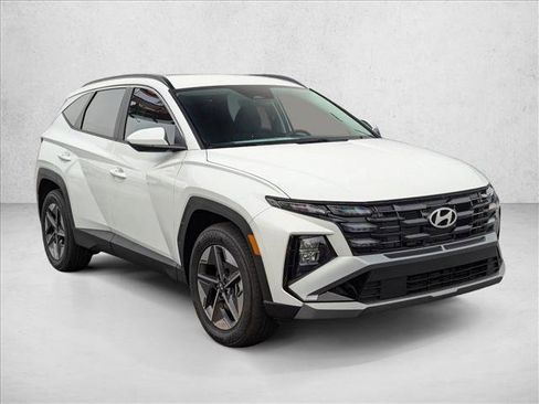 Used 2025 Hyundai Tucson SEL FWD image 6