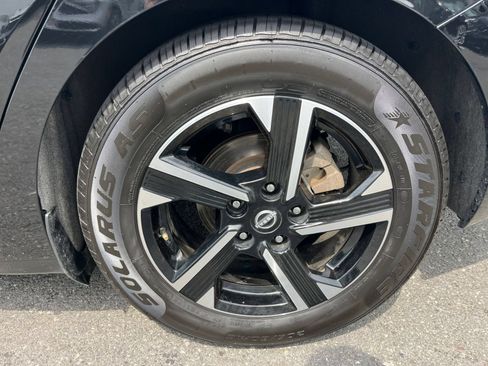 Used 2025 Nissan Sentra SV FWD image 29