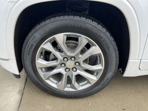 Used 2019 Chevrolet Traverse Premier w/ Driver Confidence II Package image 34