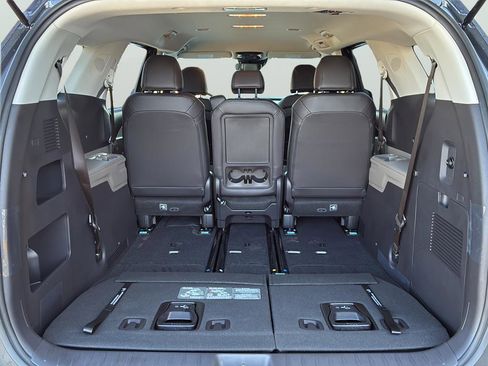 New 2026 Kia Carnival LXS image 9