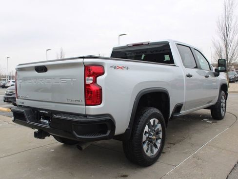 Used 2022 Chevrolet Silverado 2500 Custom w/ Custom Convenience Package image 7