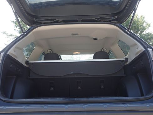 Used 2019 Subaru Forester Premium AWD/4WD image 9