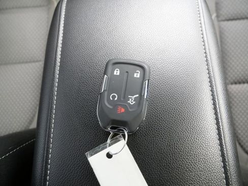 Used 2023 GMC Acadia SLE w/ Driver Convenience Package image 29