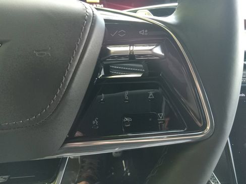 Used 2025 Cadillac Escalade V AWD/4WD image 24