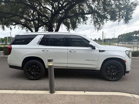 Used 2023 GMC Yukon Denali AWD/4WD image 3