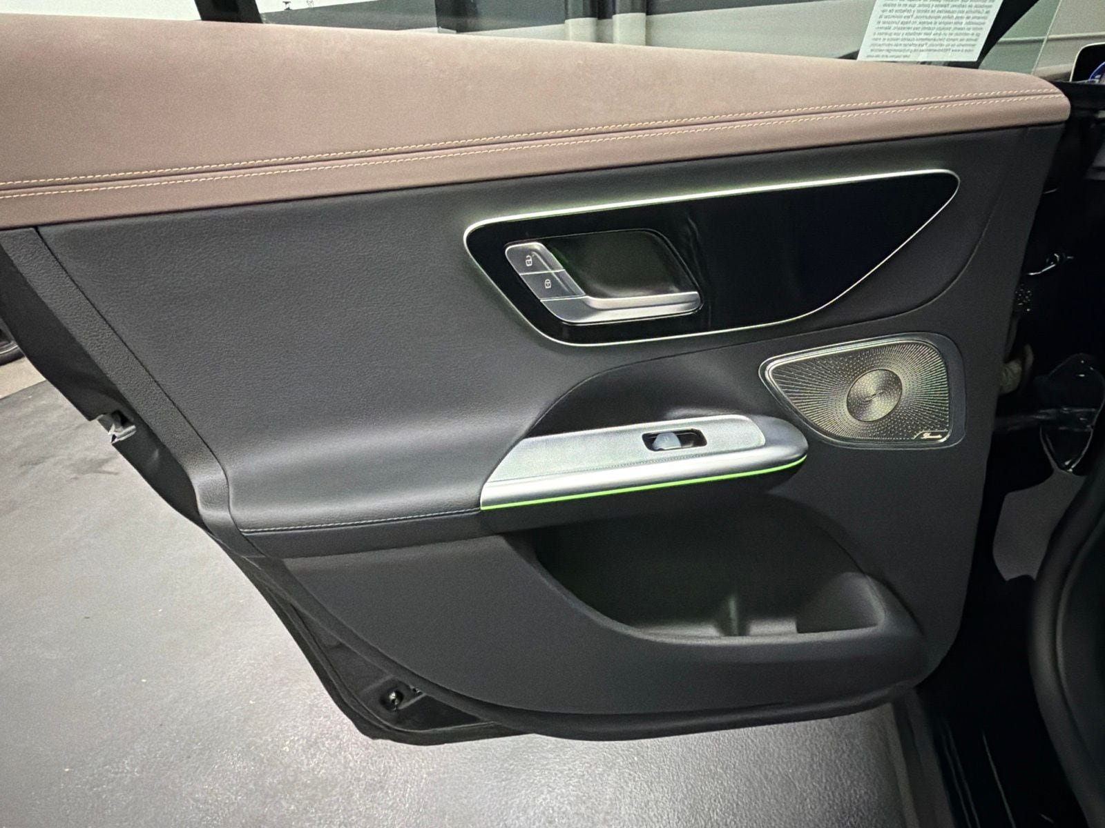 Used 2023 Mercedes-Benz EQE 500 4MATIC Sedan image 38