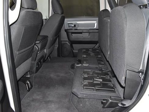 Used 2022 RAM 1500 Classic SLT image 33