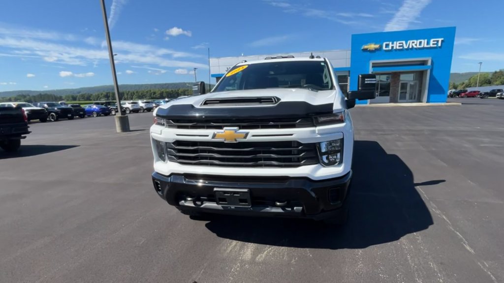 Used 2024 Chevrolet Silverado 2500 Custom w/ Custom Value Package AWD/4WD image 3
