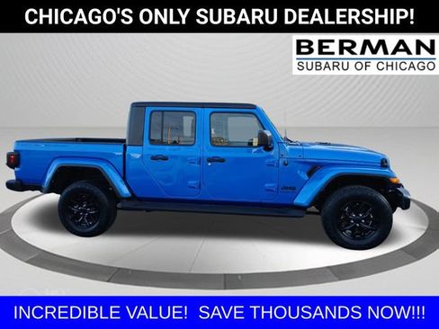 Used 2022 Jeep Gladiator Sport image 3