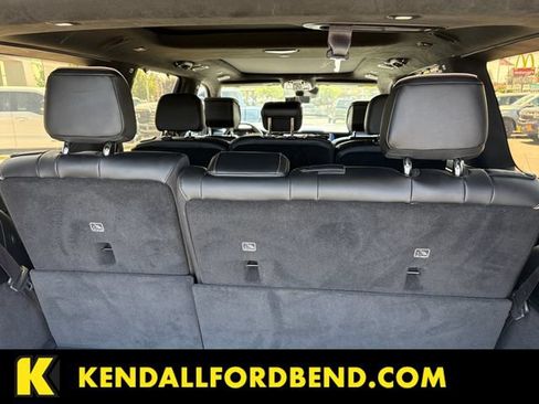 Used 2022 Jeep Grand Wagoneer Series III w/ Flexible Seating Group AWD/4WD image 18
