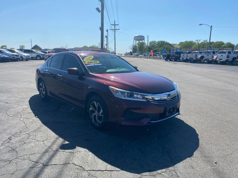 Used 2016 Honda Accord LX image 3