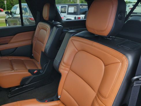 Used 2020 Lincoln Navigator Reserve w/ Equipment Group 208A Reserve AWD/4WD image 25