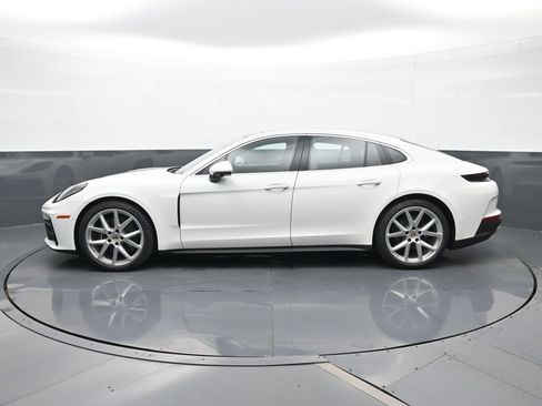 Certified 2026 Porsche Panamera w/ Premium Package RWD image 2