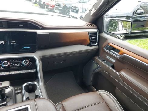 Used 2022 GMC Sierra 1500 Denali AWD/4WD image 15