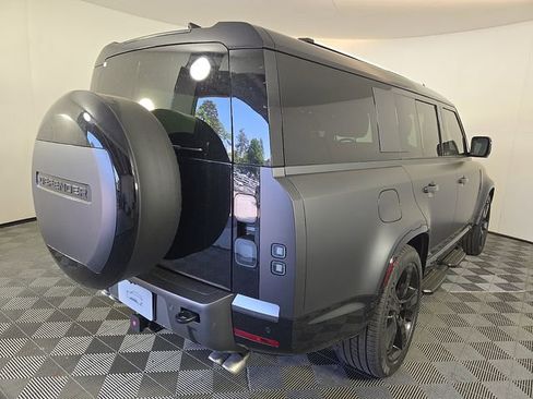 New 2026 Land Rover Defender 130 V8 AWD/4WD image 5