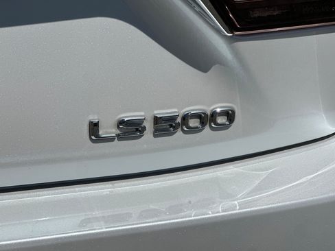 Used 2022 Lexus LS 500 w/ Cold Weather Package (CK) RWD image 26