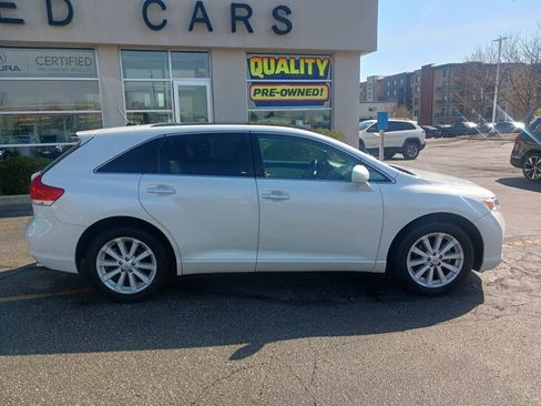 Used 2011 Toyota Venza AWD w/ Comfort Pkg image 3