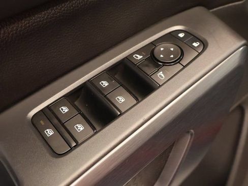 Used 2025 Nissan Pathfinder Rock Creek AWD/4WD image 12