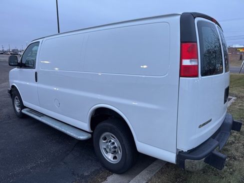 Used 2024 Chevrolet Express 2500 w/ Driver Convenience Package image 6